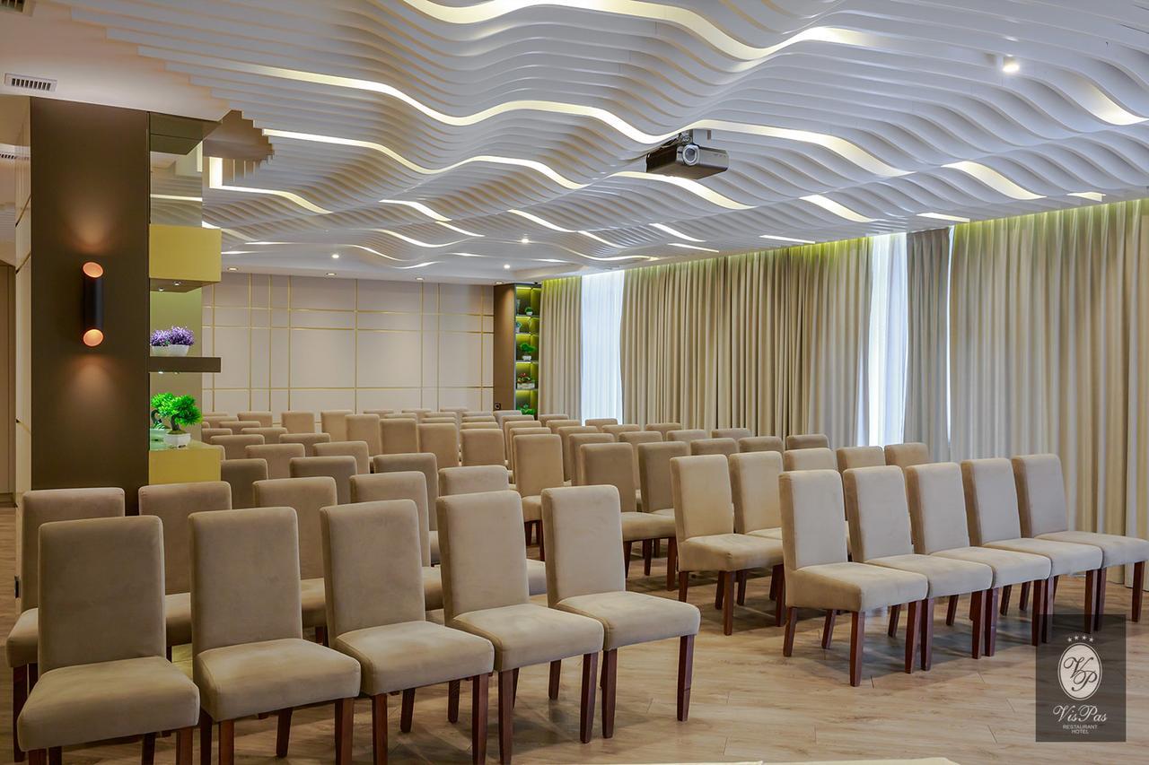 Vispas Hotel Chisinau Exterior photo
