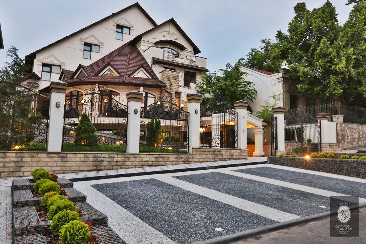 Vispas Hotel Chisinau Exterior photo